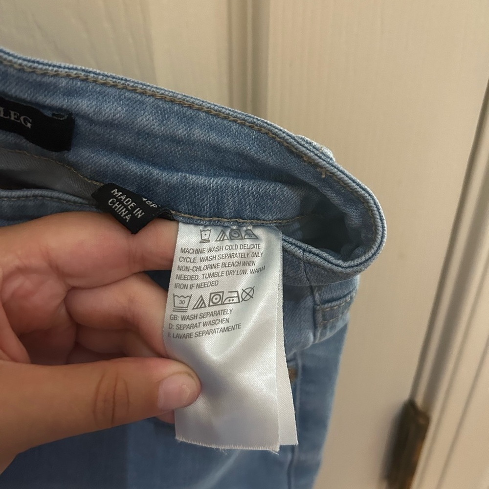 Susan Graver Blue Wide Leg Jeans Petite - Picture 8 of 13